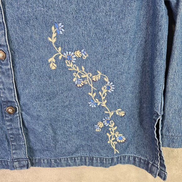 Womens Studio West Flora Embroidered Blue Denim Shirt Jacket Button Down Size XL - Picture 2 of 8